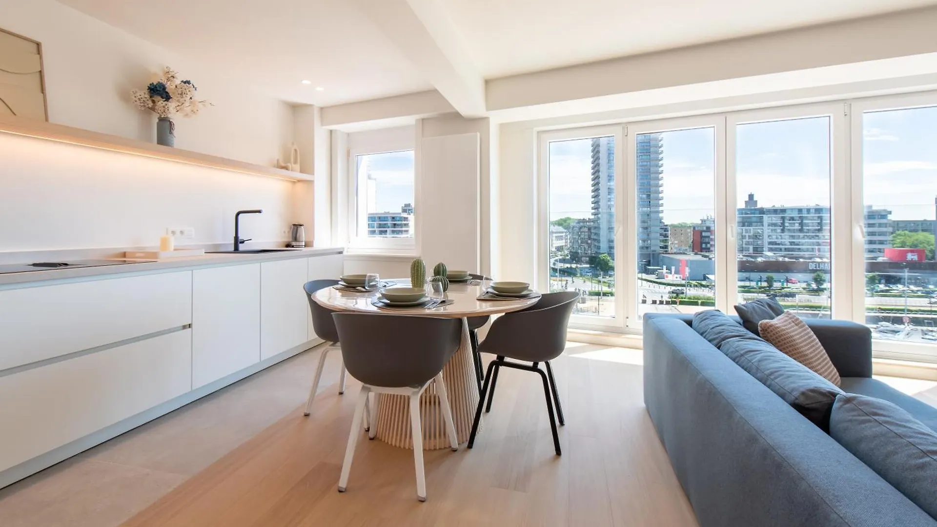 Luxury Apartment With Marina View And Free Parking Belgien