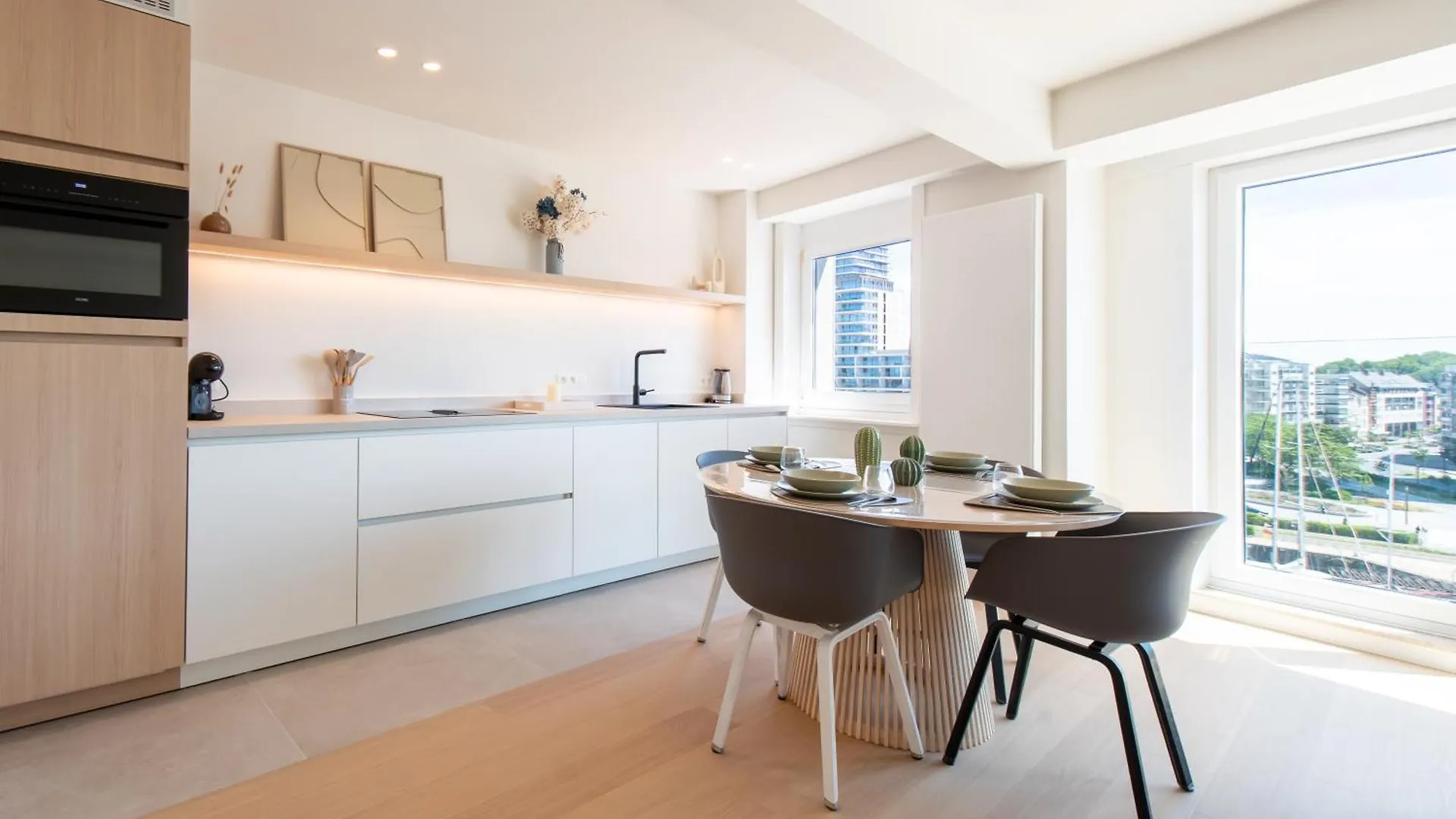 Luxury Apartment With Marina View And Free Parking  Ostende