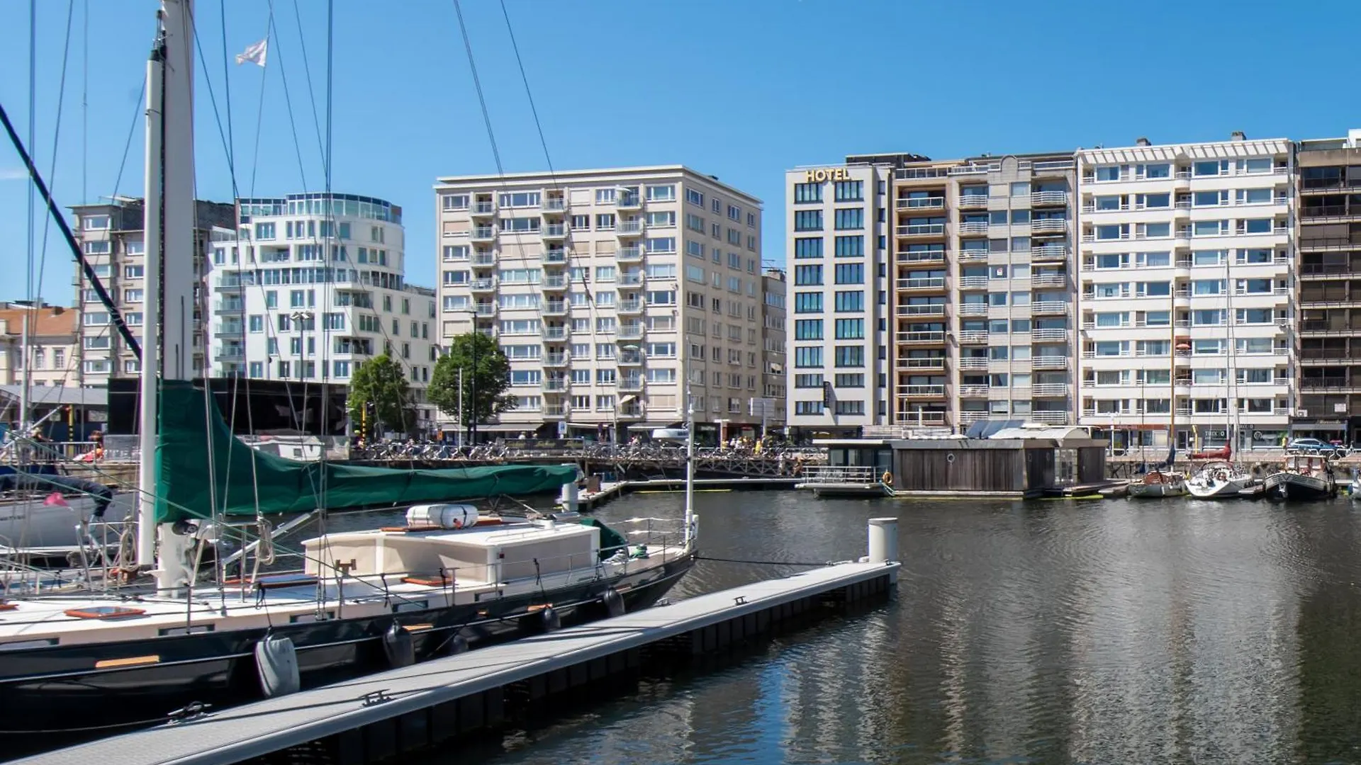 Luxury Apartment With Marina View And Free Parking Ostende